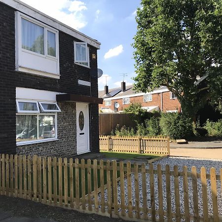 Вилла 4 Bed House Next To Basildon Town Centre Экстерьер фото