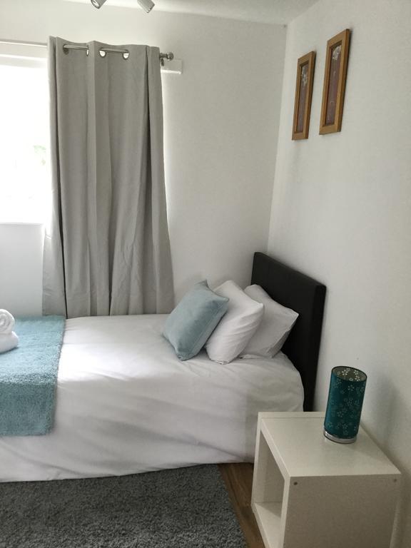 Вилла 4 Bed House Next To Basildon Town Centre Экстерьер фото