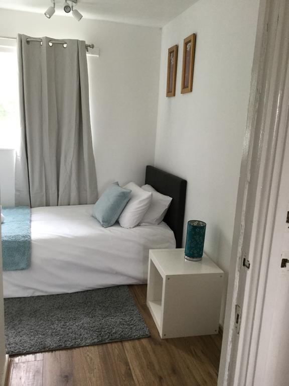 Вилла 4 Bed House Next To Basildon Town Centre Экстерьер фото