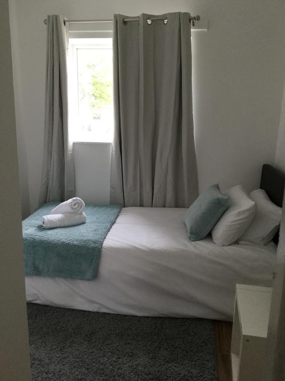 Вилла 4 Bed House Next To Basildon Town Centre Экстерьер фото